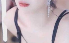 网易CC 小恩雅 定制剧情，火车艳遇乳she1V【619M】