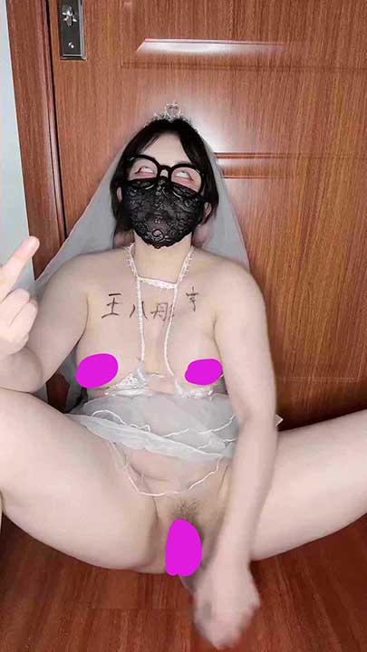 推特 固执的守村人 桔梗 婚纱情趣4V【1.18G】
