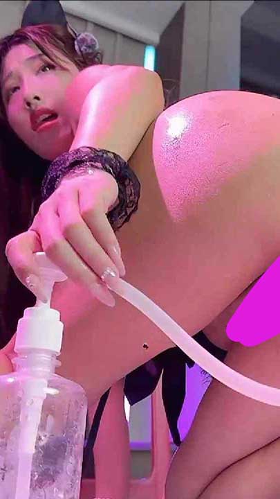 ST站 GG-BONG1 淫荡美女爆菊双插1V【1.66G】