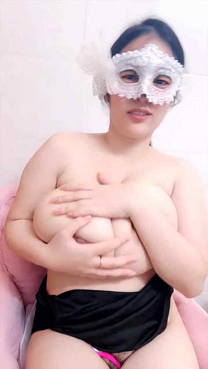 直播 奶霸可乐 爆乳坦克顶级木瓜奶2V【3.17G】