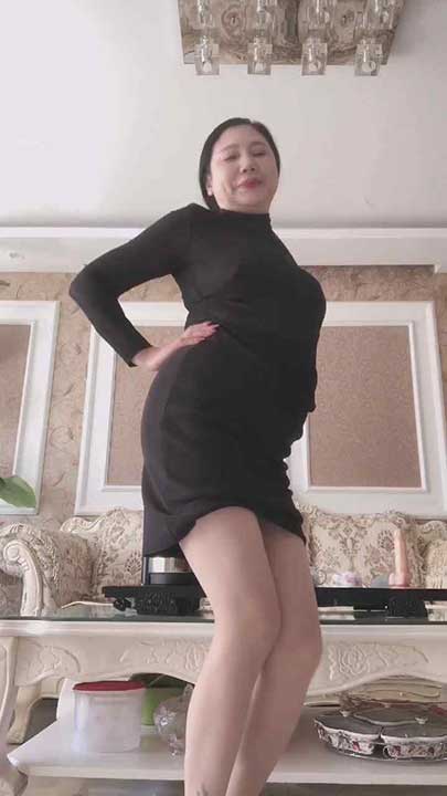 快手 子艳 骚熟女情趣丝袜私拍14V【0.5G】